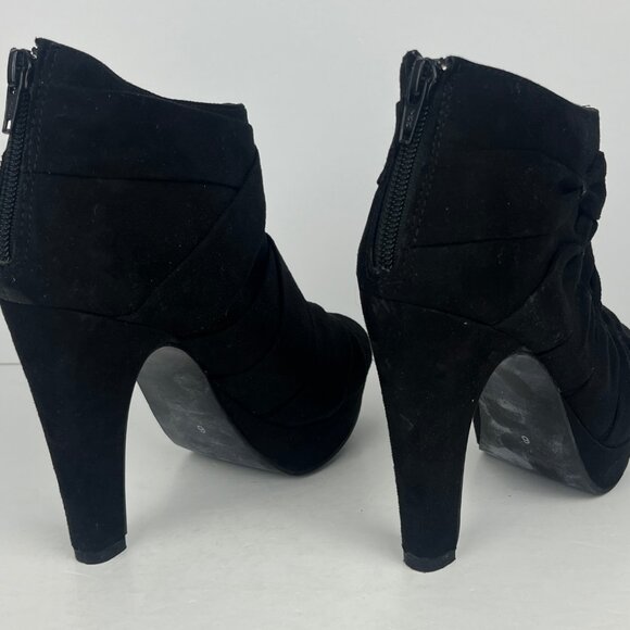 Call It Spring Ankle Bootie Size 6 Black Faux Suede Cone High Heel 4.3in Almond - Picture 4 of 6